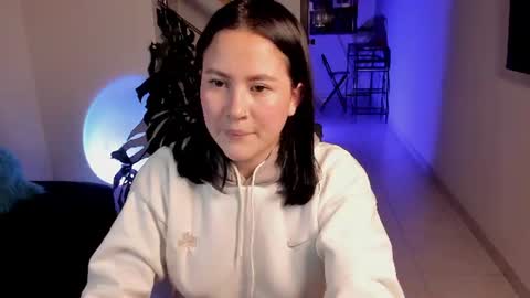 Vivi  online show from July 24, 2026, 3:59 am