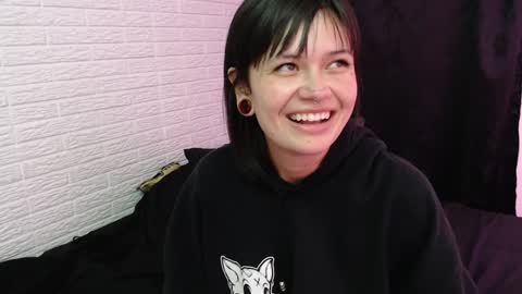 Snapshot of amber_rouss chatting on January 5, 2025, 8:22 am ROUSS online show from January 5, 2025, 8:22 am