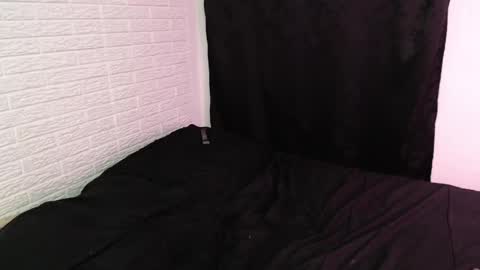 Snapshot of amber_rouss chatting on January 22, 2025, 6:20 am ROUSS online show from January 22, 2025, 6:20 am