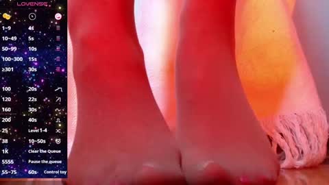 amber_smith_86 online show from March 4, 2025, 4:30 pm