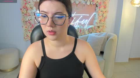 Amber  online show from April 12, 2026, 5:18 pm