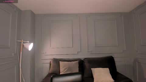 Snapshot of amberfox_1 chatting on December 2, 2025, 11:48 am Amber Fox online show from December 2, 2025, 11:48 am