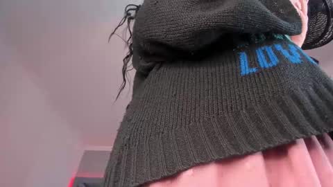 Amber  online show from September 23, 2025, 11:46 am