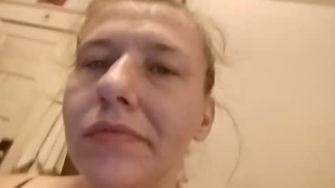 Snapshot of amberjohnson1387 chatting on November 21, 2025, 8:02 am amberjohnson1387 online show from November 21, 2025, 8:02 am