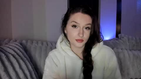 amberkinsley online show from February 3, 2025, 5:18 am