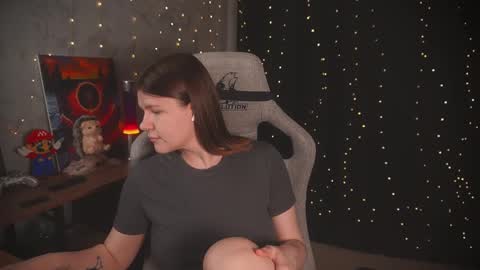 Snapshot of amberlyyy chatting on February 15, 2026, 4:31 am my name is Sonya but you can call me your favorite girl 3 online show from February 15, 2026, 4:31 am