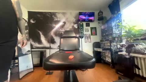 Amberneddie online show from October 28, 2025, 7:16 pm