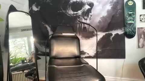 Amberneddie online show from November 11, 2025, 6:08 pm