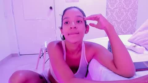 Snapshot of amberr_sweet_ chatting on November 17, 2025, 8:25 pm Amberr Sweet online show from November 17, 2025, 8:25 pm
