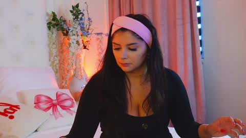 Snapshot of amberseyes chatting on May 4, 2026, 5:14 am Amberseyes online show from May 4, 2026, 5:14 am