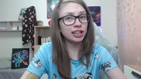 Snapshot of ambersimard chatting on May 31, 2026, 9:05 am Amber online show from May 31, 2026, 9:05 am