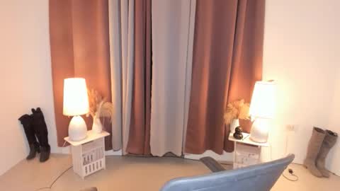 Snapshot of ambervixen69 chatting on May 28, 2026, 1:08 pm BIGCOCK AMBER online show from May 28, 2026, 1:08 pm