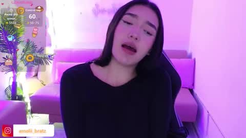 Snapshot of ameelia_tay chatting on November 19, 2025, 11:43 am AMELIA online show from November 19, 2025, 11:43 am