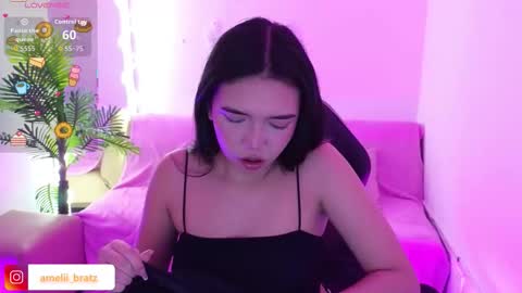 Snapshot of ameelia_tay chatting on November 26, 2025, 11:44 am AMELIA online show from November 26, 2025, 11:44 am