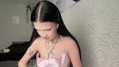 Alica online show from November 19, 2025, 10:04 am