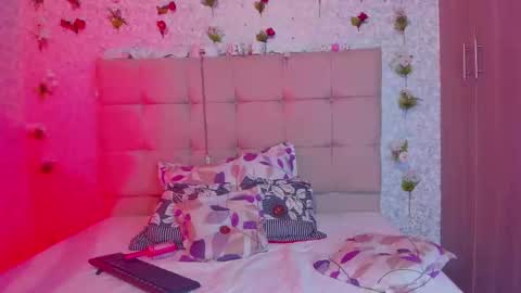 amelia_ferrerx online show from October 15, 2025, 3:39 am