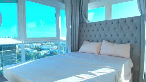 amelia_mee online show from April 14, 2026, 7:20 pm