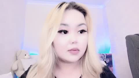 Snapshot of amelia_sunlight chatting on January 22, 2025, 12:38 am Amelia online show from January 22, 2025, 12:38 am