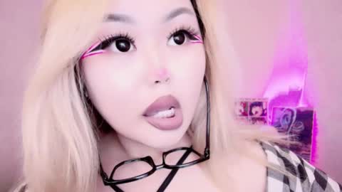 Snapshot of amelia_sunlight chatting on February 13, 2025, 12:35 am Amelia online show from February 13, 2025, 12:35 am