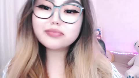 Amelia online show from May 16, 2026, 4:28 pm