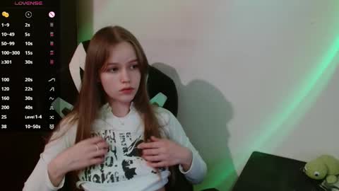 Snapshot of amelia_sweeti chatting on May 14, 2026, 7:31 pm amelia_sweeti online show from May 14, 2026, 7:31 pm