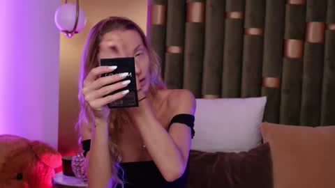Snapshot of ameliaangell chatting on September 24, 2025, 4:16 am Amelia online show from September 24, 2025, 4:16 am