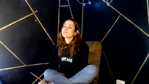 Snapshot of ameliacastro chatting on April 9, 2026, 10:42 am Amalia Castro online show from April 9, 2026, 10:42 am
