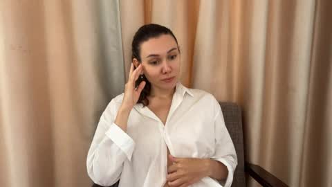 Snapshot of ameliahenderson chatting on May 3, 2026, 2:06 am Ameli online show from May 3, 2026, 2:06 am