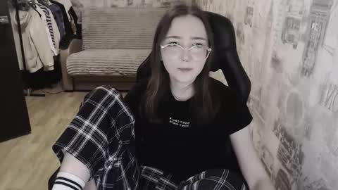 Snapshot of ameliakamishiro chatting on January 8, 2025, 2:14 pm Amelia online show from January 8, 2025, 2:14 pm