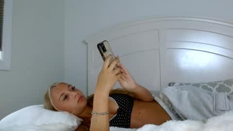Amelia Lombardi online show from May 21, 2026, 11:12 pm
