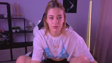 Snapshot of ameliarosaline chatting on June 27, 2026, 3:44 am ameliarosaline online show from June 27, 2026, 3:44 am