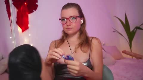 Amelia online show from December 28, 2024, 7:11 am