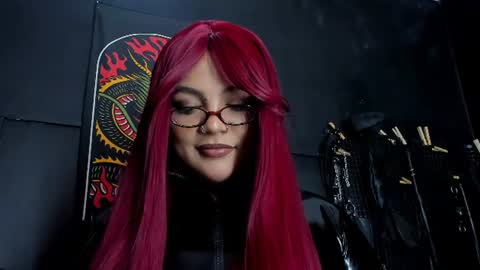 Snapshot of amelie_vandenoir chatting on June 11, 2026, 12:32 am MISTRESS AMELIE online show from June 11, 2026, 12:32 am