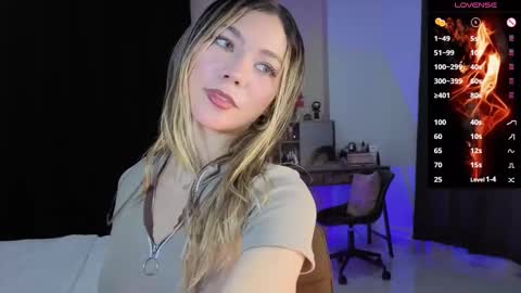 Snapshot of amelieaxie chatting on October 27, 2025, 2:37 am Isabella online show from October 27, 2025, 2:37 am