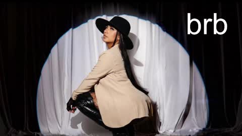 Snapshot of ameliebelle_ chatting on October 23, 2025, 12:04 pm Amelie online show from October 23, 2025, 12:04 pm