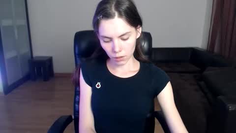 Amelie online show from September 16, 2025, 4:41 pm