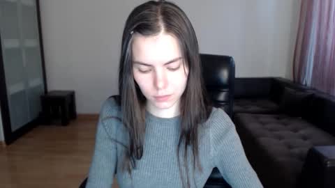 Amelie online show from October 1, 2025, 1:06 pm