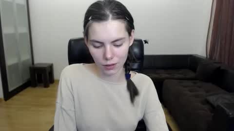 Amelie online show from October 18, 2025, 4:52 pm