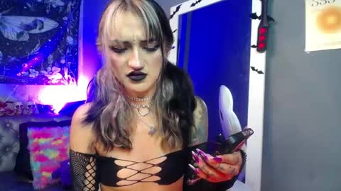 AMELIEROUS .. see you tomorrow  kisses online show from April 15, 2026, 4:08 am