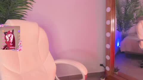 Amelie online show from December 22, 2024, 3:44 pm