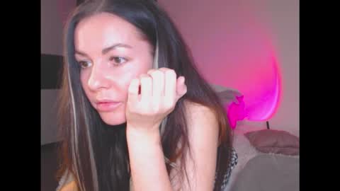 amelinamersi online show from October 27, 2025, 5:39 pm