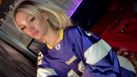 amelinckx online show from February 18, 2025, 8:58 pm