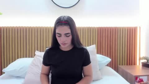 Snapshot of ameria_chaucer chatting on April 14, 2026, 6:58 pm M A R E online show from April 14, 2026, 6:58 pm