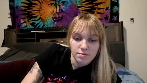 Snapshot of amethystmoon18 chatting on March 5, 2026, 6:48 pm amethystmoon18 online show from March 5, 2026, 6:48 pm
