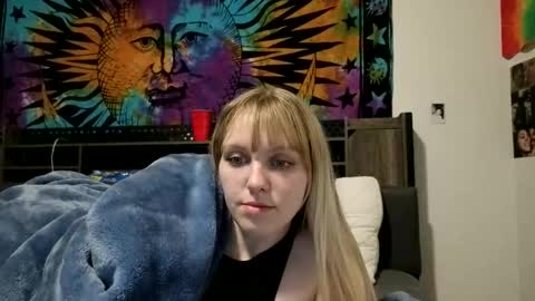 Snapshot of amethystmoon18 chatting on March 6, 2026, 7:43 pm amethystmoon18 online show from March 6, 2026, 7:43 pm