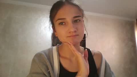 Julia  online show from September 17, 2025, 10:17 am