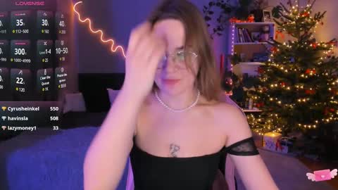 Snapshot of ami_amour_ chatting on December 29, 2024, 8:04 pm Hi-hi I am Kate welcome to my sexy room online show from December 29, 2024, 8:04 pm