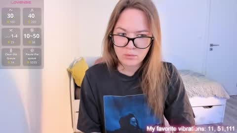 Snapshot of ami_amour_ chatting on July 21, 2026, 10:17 am Hi-hi I am Kate welcome to my sexy room online show from July 21, 2026, 10:17 am