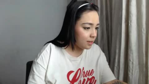 ami_rosee online show from December 2, 2024, 7:03 am