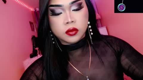 Queen Mireska online show from November 20, 2025, 3:34 pm